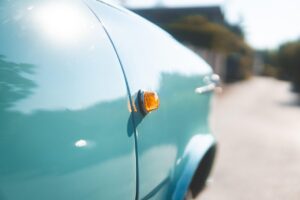 白髪ケアでダメージを軽減するための効果的な方法は？